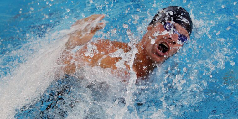 Voici ce qui se passe lorsqu’une équipe de natation est en compétition avec un pathogène intestinal