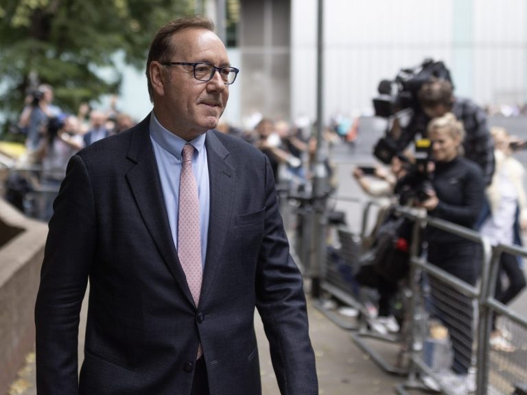 Kevin Spacey est «un tyran sexuel» qui s’attaque aux hommes: procureur