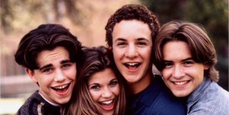 Les acteurs de Boy Meets World révèlent qu'ils sont "éloignés" de leur co-vedette Ben Savage
