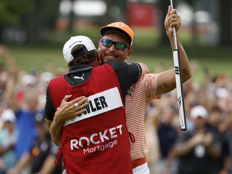 Rickie Fowler remporte la Rocket Mortgage Classic en séries éliminatoires contre Morikawa et Hadwin