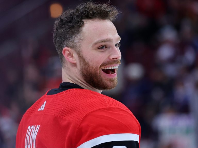 SIMMONS : Le retour au hockey du nouveau Maple Leaf Max Domi