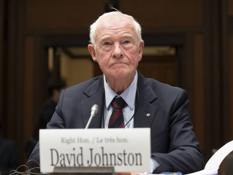 David Johnston dépose son rapport final sur l’ingérence étrangère, mais il ne sera pas rendu public