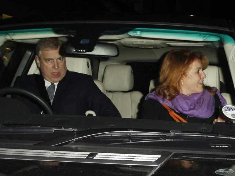 Le prince Andrew et son ex-femme Sarah Ferguson «ne seront pas expulsés» alors qu’elle se remet d’une opération contre le cancer du sein