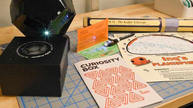 Économisez 50 % sur votre premier quart de The Curiosity Box