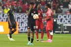 Le Canadien Charles Brym ramène le ballon dans le cercle central après un but contre son camp de son coéquipier Jacen Russell-Rowe égalise le match pour la Guadeloupe lors de la deuxième mi-temps de la phase de groupes de la CONCACAF Gold Cup à Toronto, le mardi 27 juin 2023. LA PRESSE CANADIENNE/ Chris Jeune