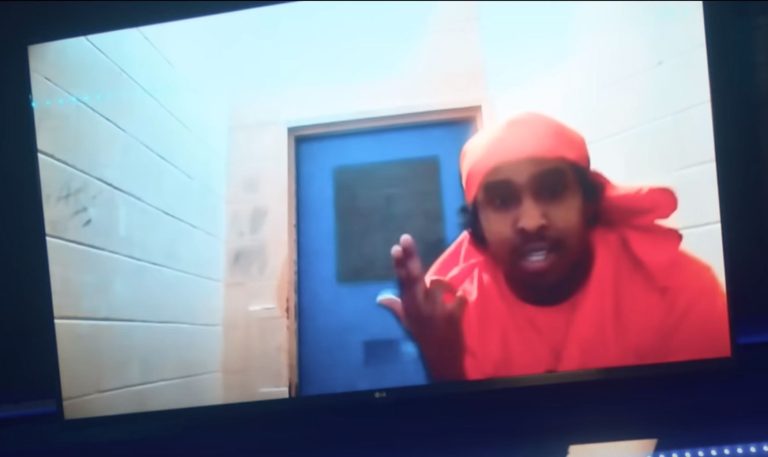 Un rappeur de Toronto accusé de meurtre sort un clip vidéo de prison: « Le ministère est au courant d’un incident inacceptable »