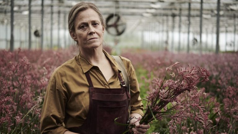 "Les fleurs perdues d'Alice Hart": Sigourney Weaver joue une grand-mère protectrice dans la bande-annonce (VIDEO)
