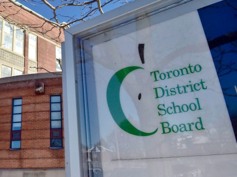 Jamie Sarkonak: le principal réprimandé pour «suprématie blanche» poursuit le TDSB pour une formation sur l’équité