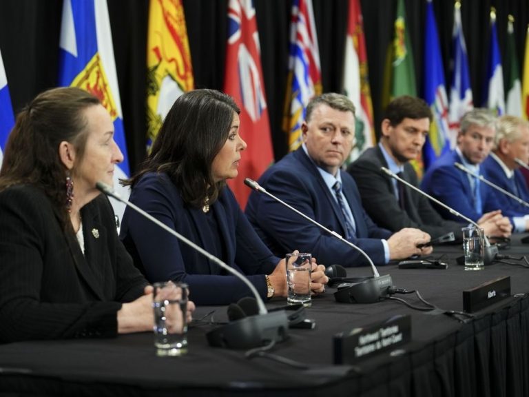 Les prochaines étapes du nouvel accord sur les soins de santé sont en tête de l’ordre du jour alors que les premiers ministres se réunissent à Winnipeg