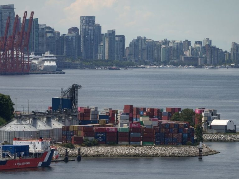 Accord provisoire de quatre ans conclu dans le cadre d’une grève portuaire en Colombie-Britannique, sous réserve de ratification