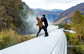 Esai Morales et Tom Cruise