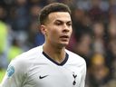 Dele Alli de Tottenham lors du match de football de la Premier League anglaise entre Aston Villa et Tottenham Hotspur à Villa Park à Birmingham, Angleterre, le 16 février 2020.