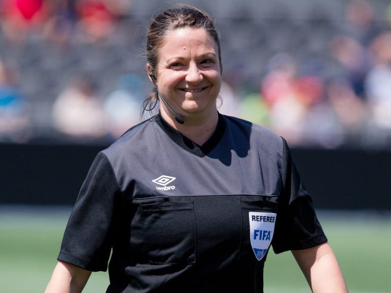 Après un diagnostic de cancer, la Canadienne Chenard retourne au travail pour la troisième Coupe du monde féminine