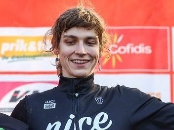 Le cycliste transgenre Austin Killips se fait tirer dessus par la « cabale des ailiers droits »