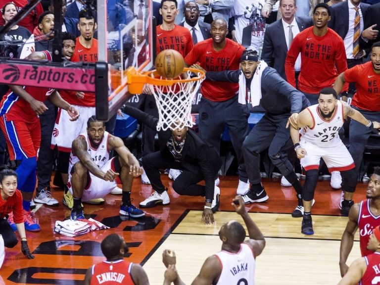 Qui a remporté le transfert de Kawhi Leonard aux Raptors une demi-décennie plus tard?