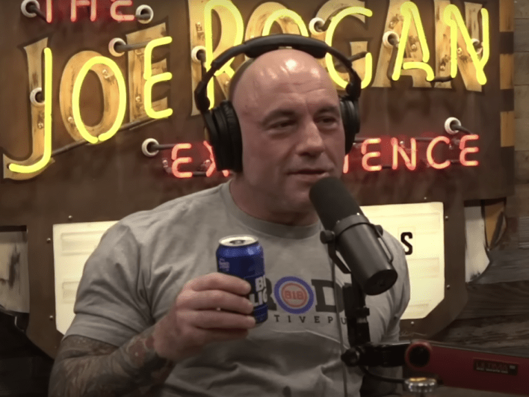 Joe Rogan pense que la peinture perverse prouve que Bill Clinton a été victime de chantage par Jeffrey Epstein