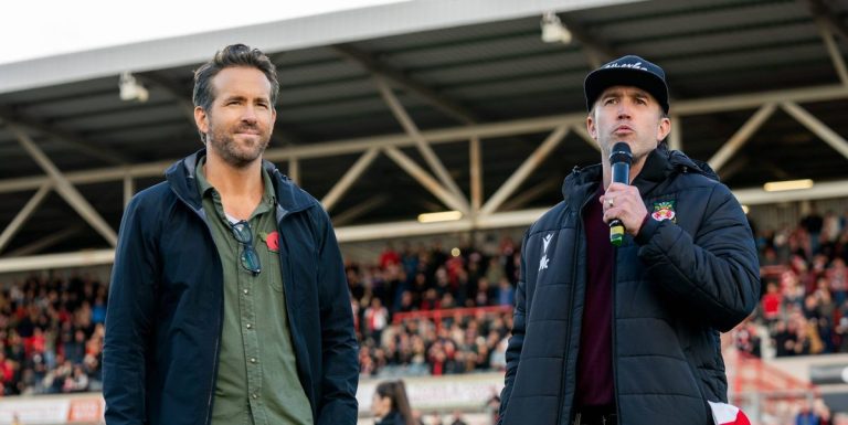 Welcome to Wrexham de Ryan Reynolds confirme la date de sortie de la saison 2
