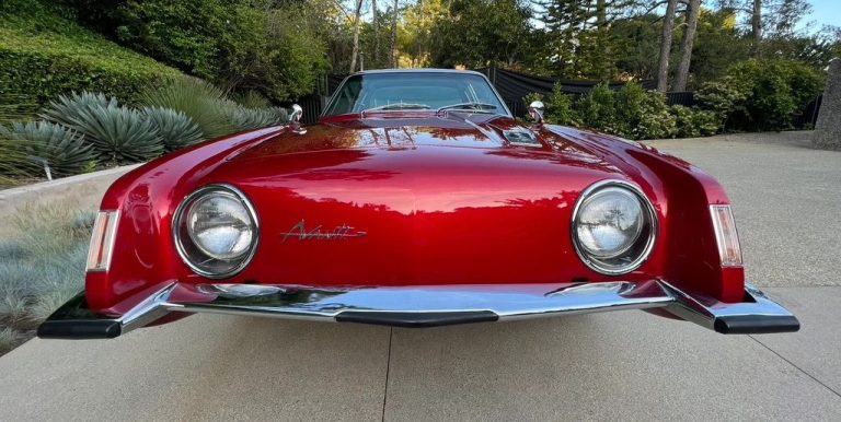 1963 Studebaker Avanti R2 est le choix d’enchères BaT d’aujourd’hui