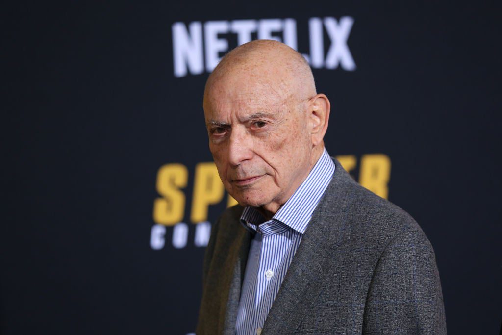 Alan Arkin, star de Little Miss Sunshine, décède à 89 ans
