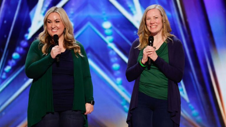 Holly and Kim sing Wicked on America