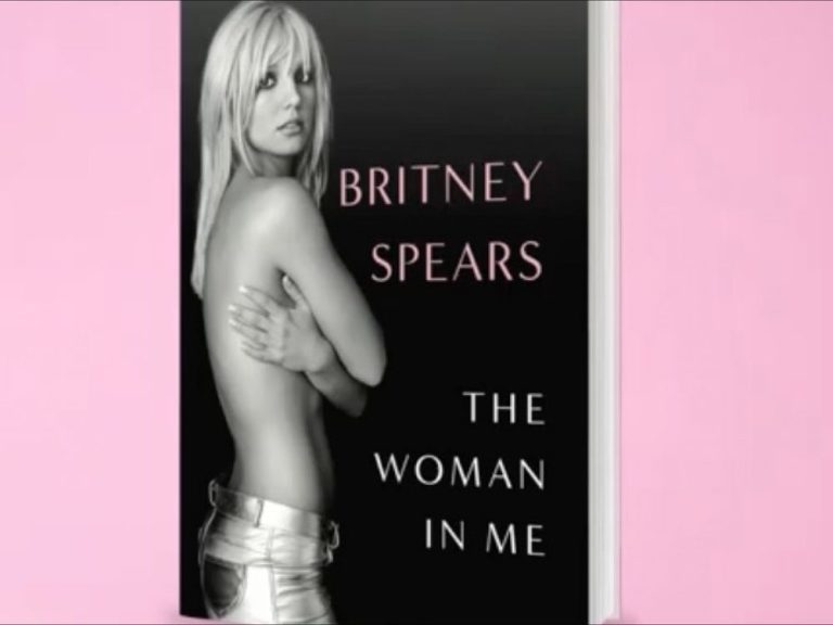 Britney Spears dévoile une pochette topless pour la couverture de ses mémoires explosifs