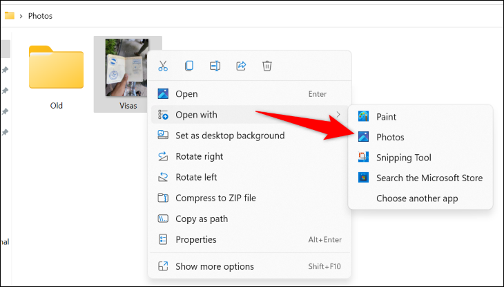 Sélectionnez Ouvrir avec > Photos. » width= »730″ height= »415″ src= »/pagespeed_static/1.JiBnMqyl6S.gif » onload= »pagespeed.lazyLoadImages.loadIfVisibleAndMaybeBeacon(this); » onerror= »this.onerror=null;pagespeed.lazyLoadImages.loadIfVisibleAndMaybeBeacon(this); »/></p>
<p>Lorsque votre photo s’ouvre dans Photos, en haut de l’application, cliquez sur les trois points et choisissez « Imprimer ». Vous pouvez également appuyer sur Ctrl+P.</p>
<p><img fetchpriority=