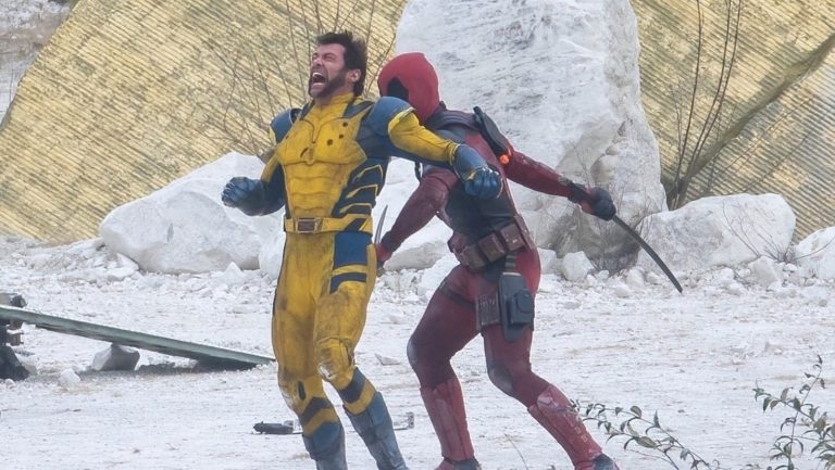 Deadpool 3 Set Images révèlent une bagarre Wolverine contre Wade et une grosse touche méta
