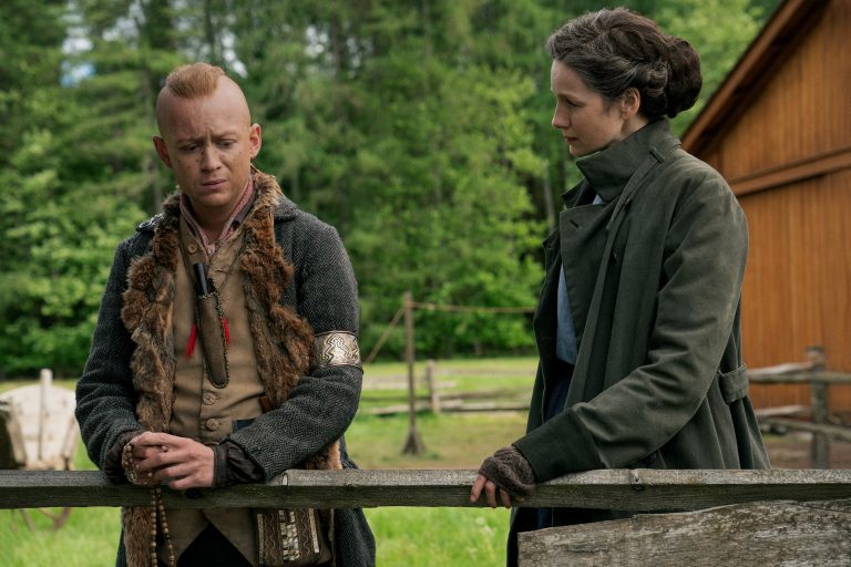 John Bell sur Arch Bug Hunting Ian — Interview – TVLine