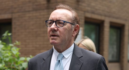 Kevin Spacey dit que les pancartes "J'étais promiscuité" et "Certainement mal lu" d'un plaignant lors d'un procès à Londres