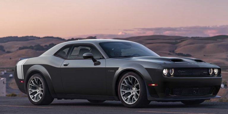 La Dodge Challenger Black Ghost 2023 induit la nostalgie du présent