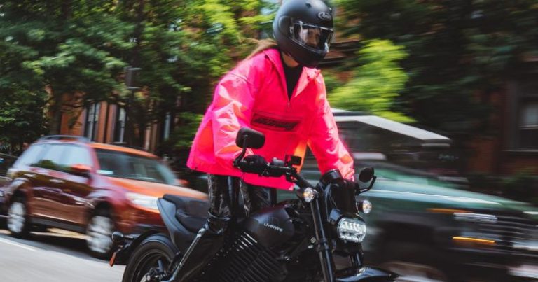 La moto électrique LiveWire S2 Del Mar de Harley-Davidson a une autonomie de 113 milles en ville