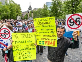 Le fait que l'assurance maladie ne compte pas comme des soins de santé étant donné à quel point ils sont étroitement liés est l'une de ces nuances subtiles du projet de loi 96 qui expose ses absurdités et le vide des promesses que rien ne changera, écrit Allison Hanes.