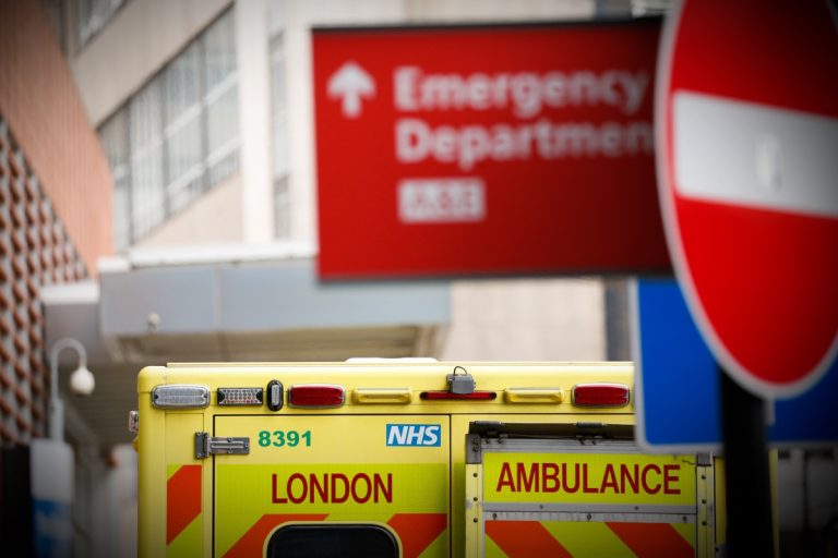 Le Royaume-Uni lutte contre la vague de piratage informatique alors qu’un gang de rançongiciels revendique la « plus grande violation jamais réalisée » du NHS