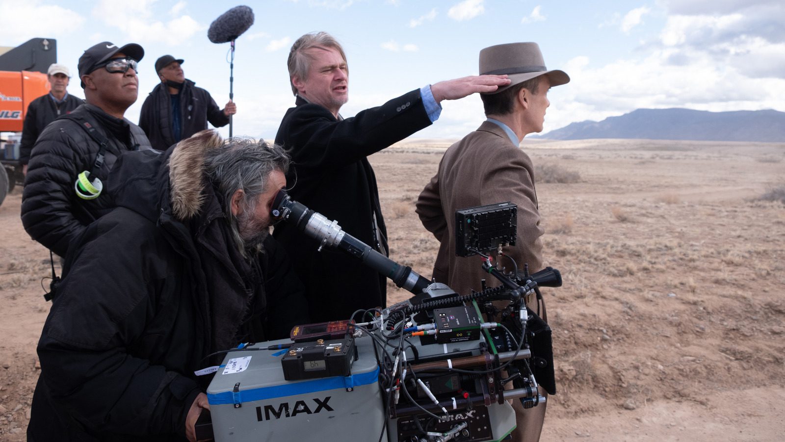 Le directeur de la photographie d'Oppenheimer sur le tournage de la physique quantique et l'explosion d'une bombe [Exclusive Interview]
