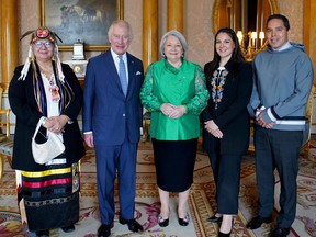 Le roi Charles rencontre le gouverneur général du Canada et des représentants des peuples autochtones du Canada