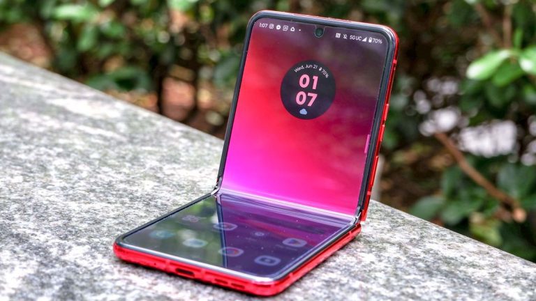 Le test de torture du Motorola Razr+ se termine de manière inattendue