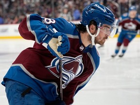 Alex Newhook a obtenu des totaux de 16-14-30 en 82 matchs la saison dernière pour l'Avalanche du Colorado, qui l'a sélectionné au premier tour (16e au total) du repêchage 2019 de la LNH.