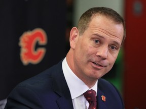 Le directeur général des New Calgary Flames, Craig Conroy, s'entretient avec les médias au Scotiabank Saddledome de Calgary le lundi 12 juin 2023. Gavin Young/Postmedia