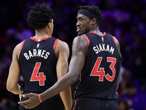 Scottie Barnes (à gauche) et Pascal Siakam deviendront des pièces encore plus importantes pour les Raptors après le départ de Fred Van Vleet.