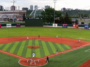 Les Riverhawks d'Edmonton affrontent les Pickles de Portland au RE/MAX Field d'Edmonton, le mardi 7 juin 2022.