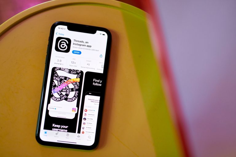 Mark Zuckerberg annonce que Threads voit « des dizaines de millions » de personnes revenir quotidiennement sur l’application