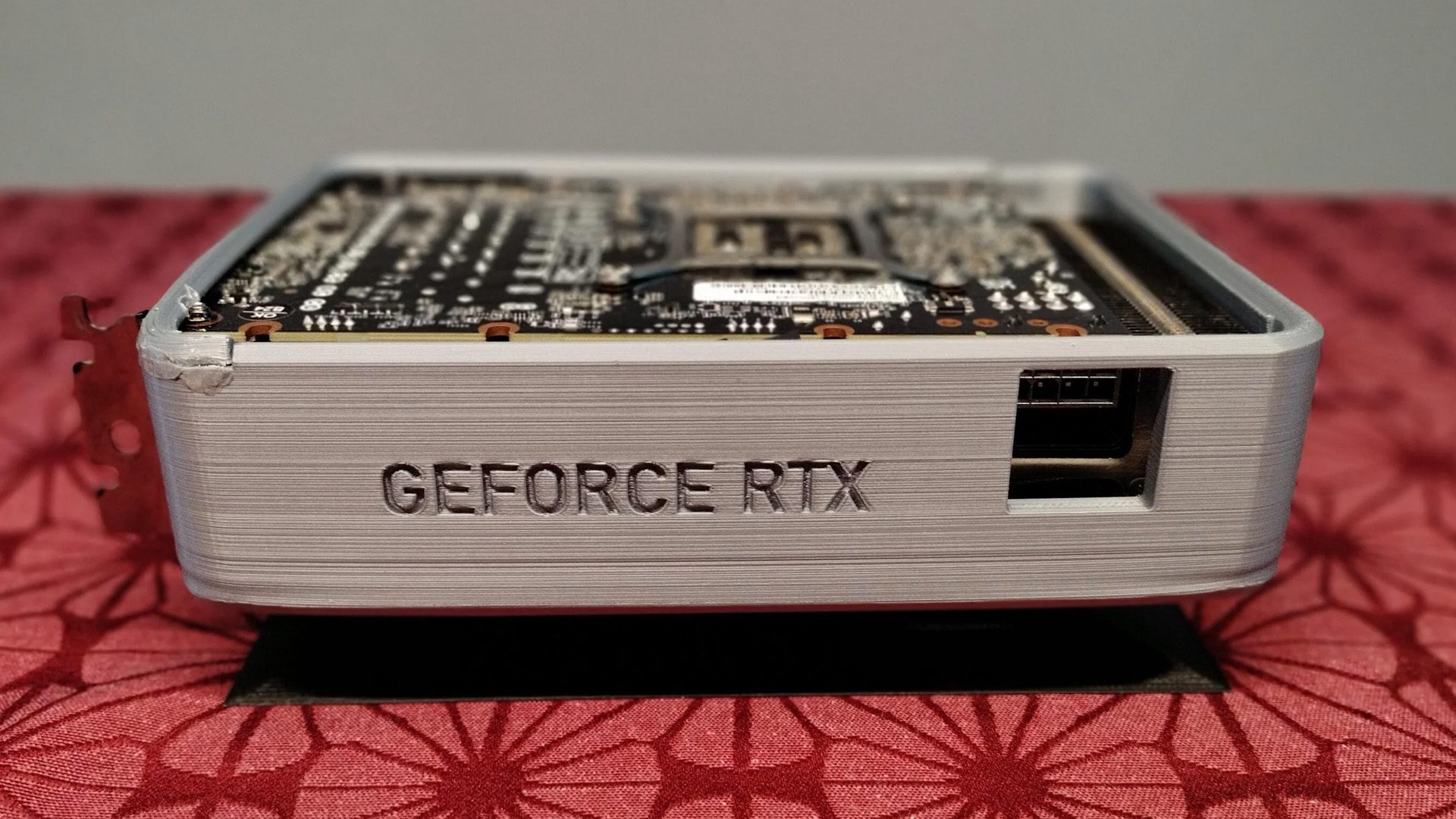 Modder fabrique un GPU Mini-ITX Nvidia Founders Edition
