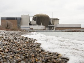 La centrale nucléaire de Pickering d'Ontario Power Generation, située à Pickering, en Ontario.