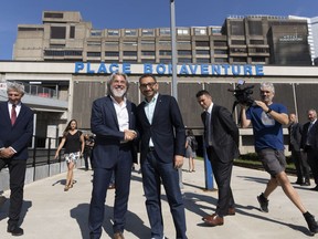 Le ministre des Transports Omar Alghabra et le ministre du Patrimoine canadien Pablo Rodriguez