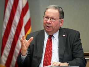 David Cohen, ambassadeur des États-Unis au Canada.