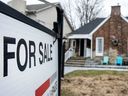 Une maison à vendre à Toronto.