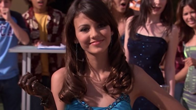 Victoria Justice as Lola Martinez in Zoey 101.