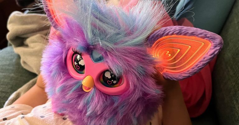 Revue Furby 2023: mes enfants adorent Furby – envoyer de l’aide