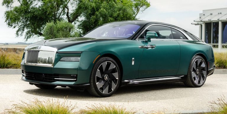 Revue, prix et spécifications de la Rolls-Royce Spectre 2024