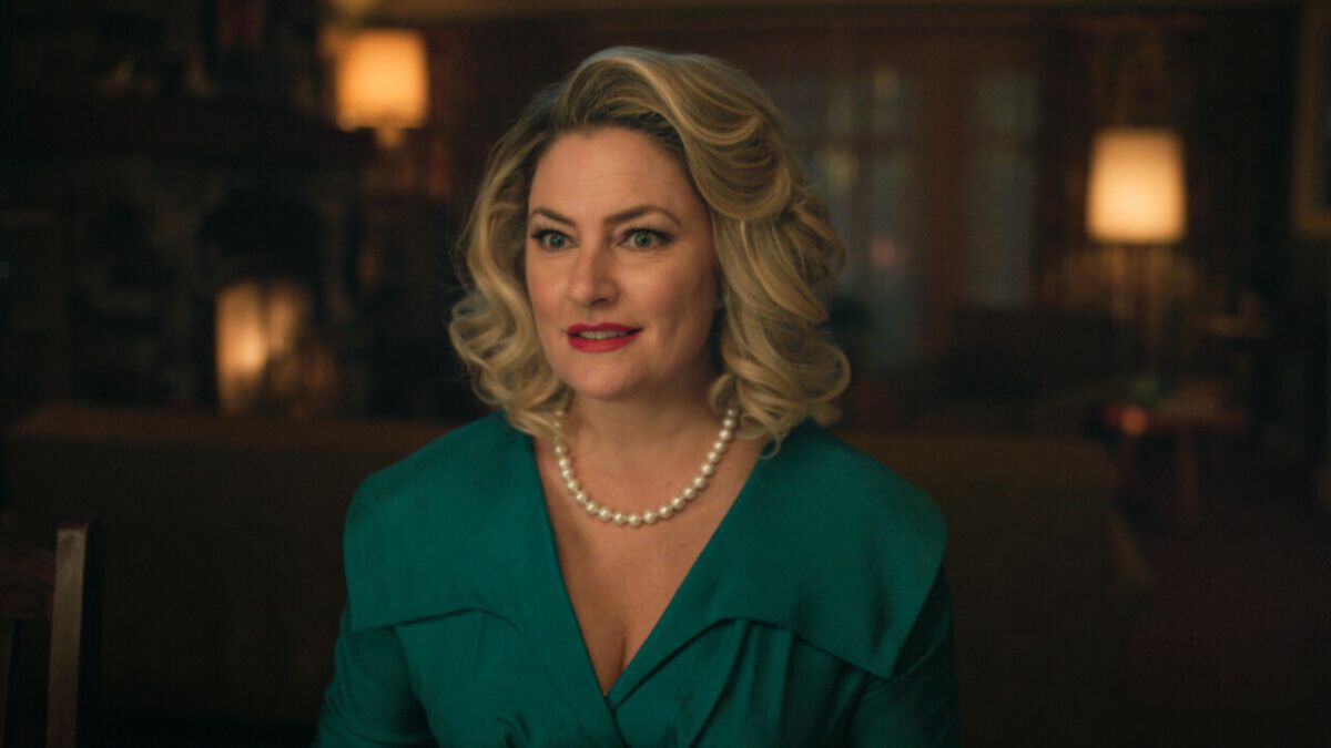 Mädchen Amick as Alice Cooper in Riverdale Season 7